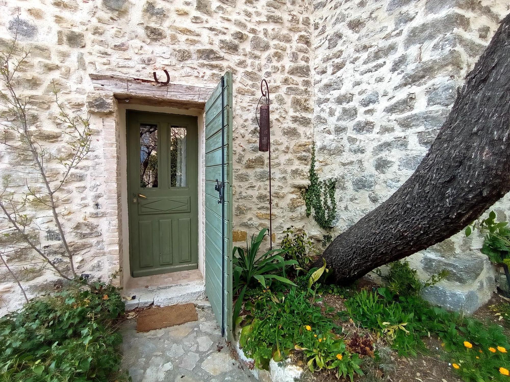La Fontaine Bed & Breakfast Bargeme Phòng bức ảnh